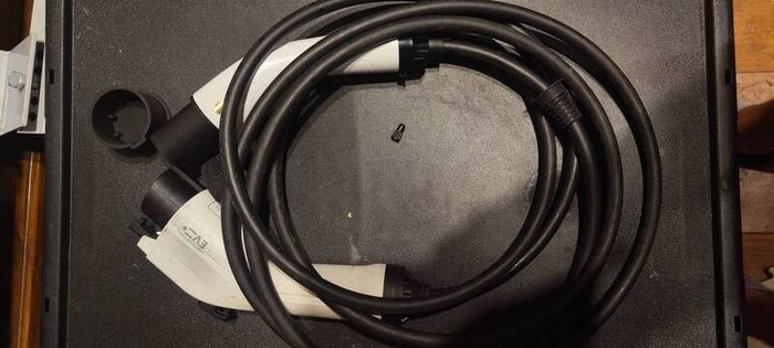 car charger type 1