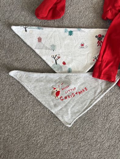 Brand new - Christmas unisex outfit bundle 3-6 months (2 sleepsuits, 2 tops, 2 bottoms, 1 vest and 2 bibs)