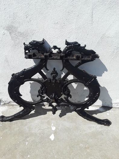 cast iron bench ends