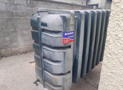 Oil tank