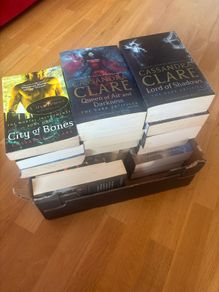 Cassandra Clare books