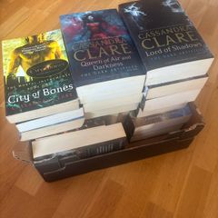 Cassandra Clare books