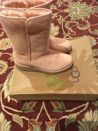 Genuine UGG Boots size EU-40, UK-7