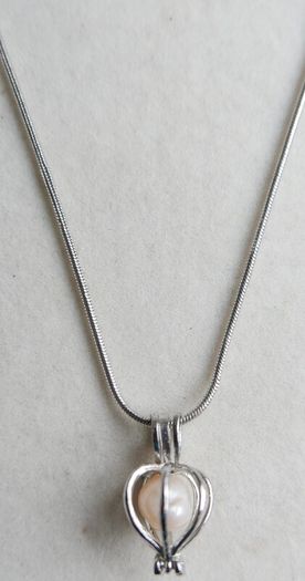Vintage 18K white Gold Plated Caged Pearl Necklace length 16" - 5,7g