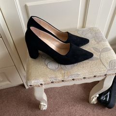 Hogl size 8 black suede heels - worn once