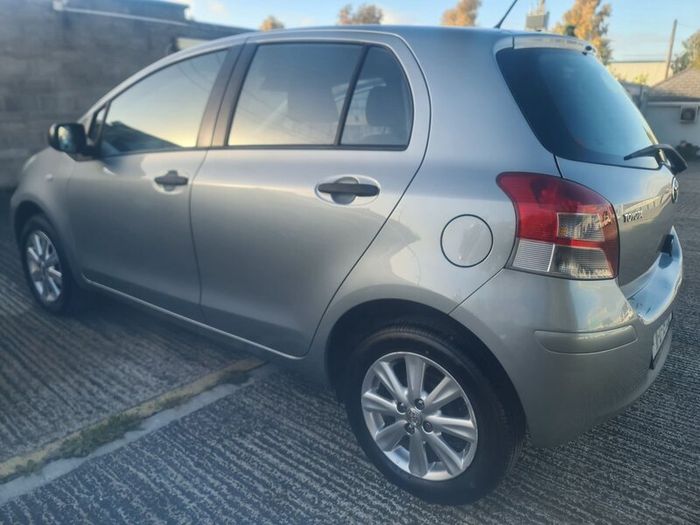 Toyota Yaris 2011