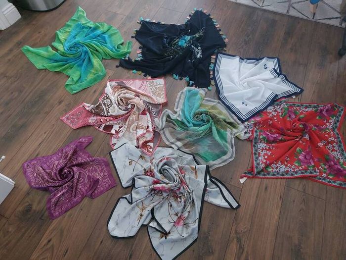 Lot of 8 square scarves