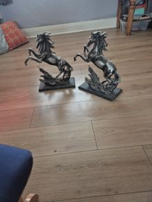 horse statue