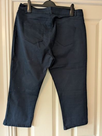 Navy three quarter lengths size 16