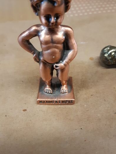 Mannekenpis metal ornaments