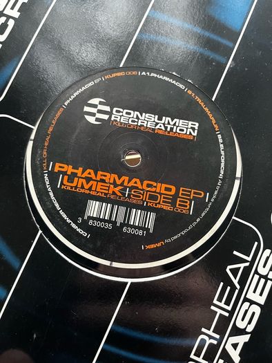10e each Techno 12" vinyl