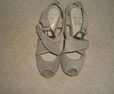 CLarks beige sandals