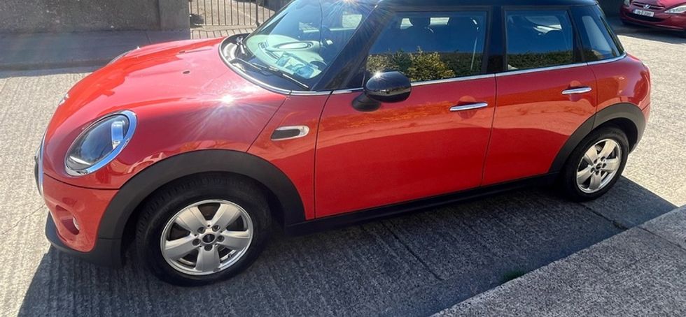 2018 Mini Cooper V low mileage