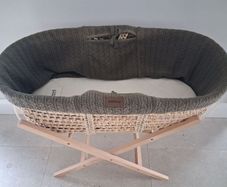 Green sheep moses basket