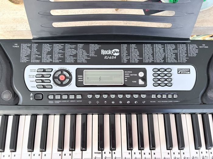 RockJam RJ654 Electronic Keyboard Complete with Stand