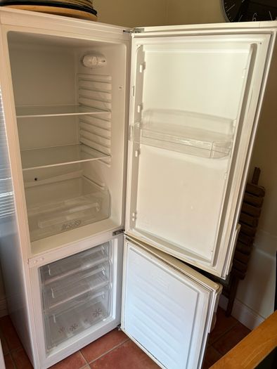 FREE- Fridge