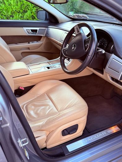 Jaguar XF 2015