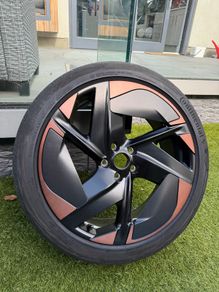 20" Cupra Born original perfect condition Blizzard alloy wheel
