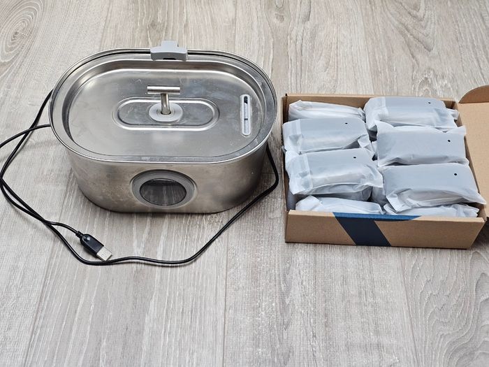 Like New Cat Water Fountain USB Powered