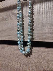 beautiful pearl necklace