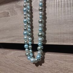 beautiful pearl necklace