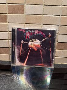 c.d war of the worlds