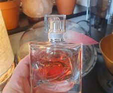 La Via Est Belle-Rose