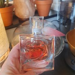 La Via Est Belle-Rose