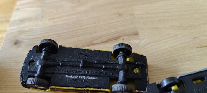 Vintage Diecast No 405 Hot Wheels Matchbox Clone 2.75" Macau and Maisto Ford F350 Super Duty Regular Cab Pick Up Truck Diecast Yellow