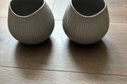 2 Meadows &amp; Byrne small vases