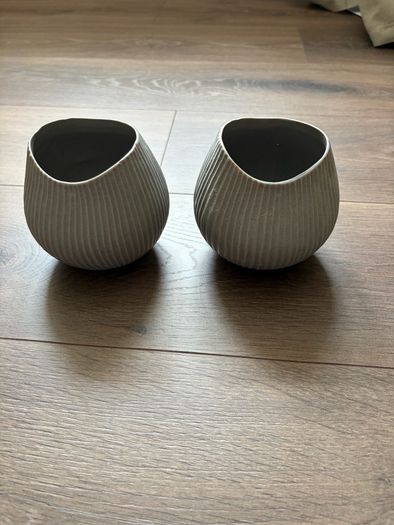 2 Meadows & Byrne small vases
