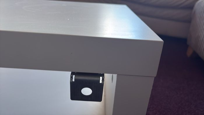 Tv bench
