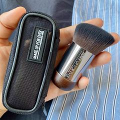 Makeup kabuki brush