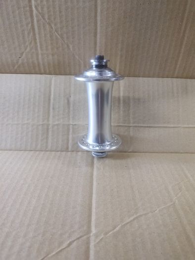 Ultegra Front hub.