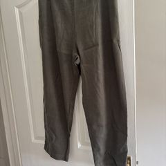 Sahara London size 3 green linen pants