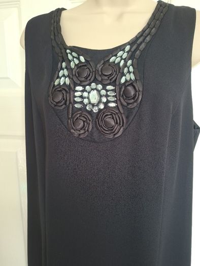 Via Veneto Black Shift Dress Size 14