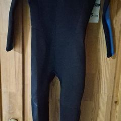 Wetsuits 8yrs and 10yrs 6euro each