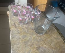 Jug with 4 Glasses