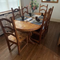 dinning table and chairs