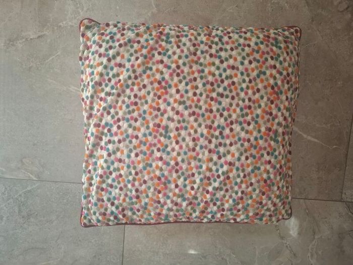 4 Large Cushion Covers  with 4 large cushion fillers