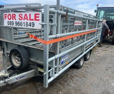 Extendable gates and barriers