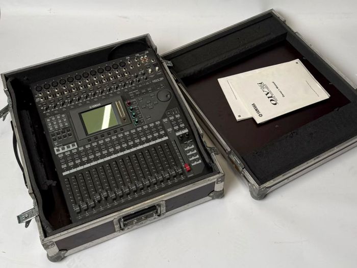 Yamaha 01V96i Digital Mixing Console
