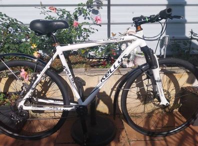 hybrid bike/ gravel kellys serviced