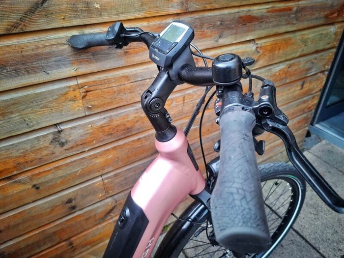 Raleigh Motus Tour E-City Bike, Pink, Medium 51cm