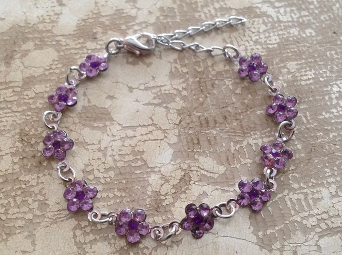 Pretty Vintage Flower  Bracelet
