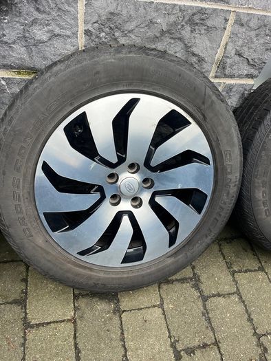 Land Range Rover Discovery 5 Aero 20" genuine wheels with tyres