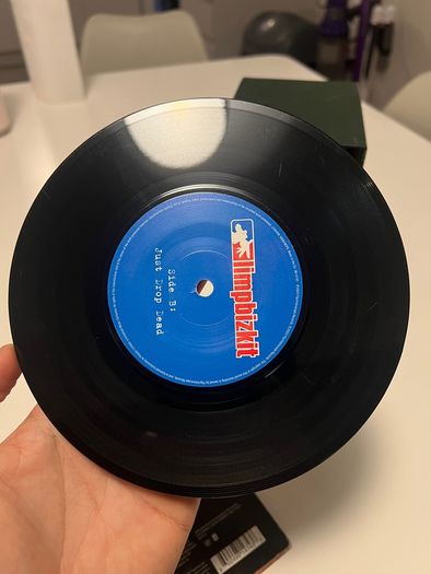 Limp Bizkit - Behind Blue Eyes 7 inch vinyl