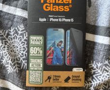 Privacy Screen Protector for iPhone 15/16