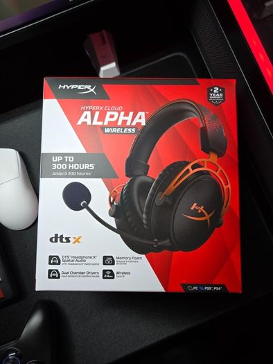 HyperX Cloud Alpha Wireless-Gaming Headset for PC - black and red