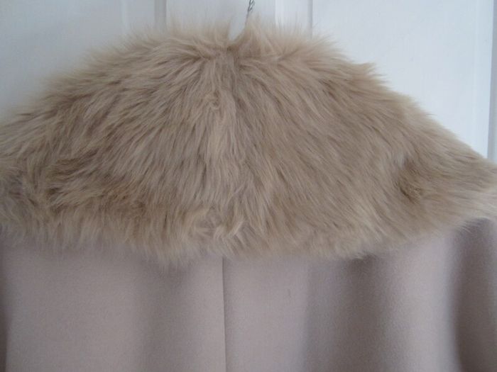 RIVER ISLAND   fur trimmed    size 16 -20